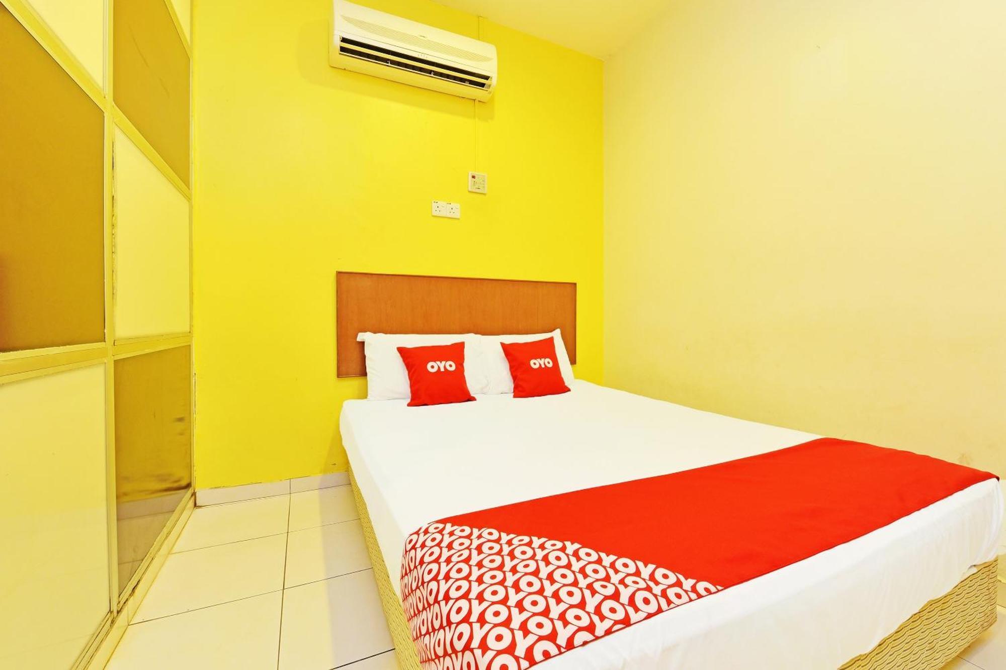Oyo 582 Hotel Walk Inn Kampong Pasir Puteh  Экстерьер фото